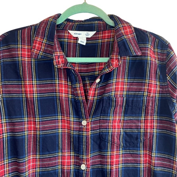 Old Navy The Classic Flannel Shirt - Picture 2 of 5
